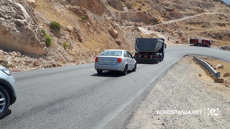 A mini bus carrying two Iraqi tourist families drove off a mountainous road in the Kurdistan Region, killing and injured tens of people  Aug. 30, 2019. (Photo: Kurdistan 24/Karwan Yara)